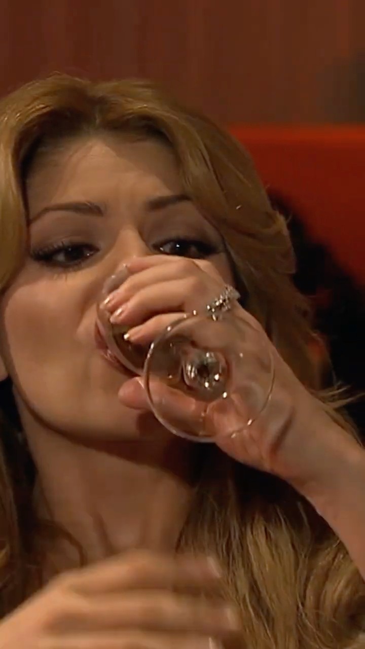 Un shot para agarrar valor ?? #HastaQueElDineroNosSepare #shorts #tln