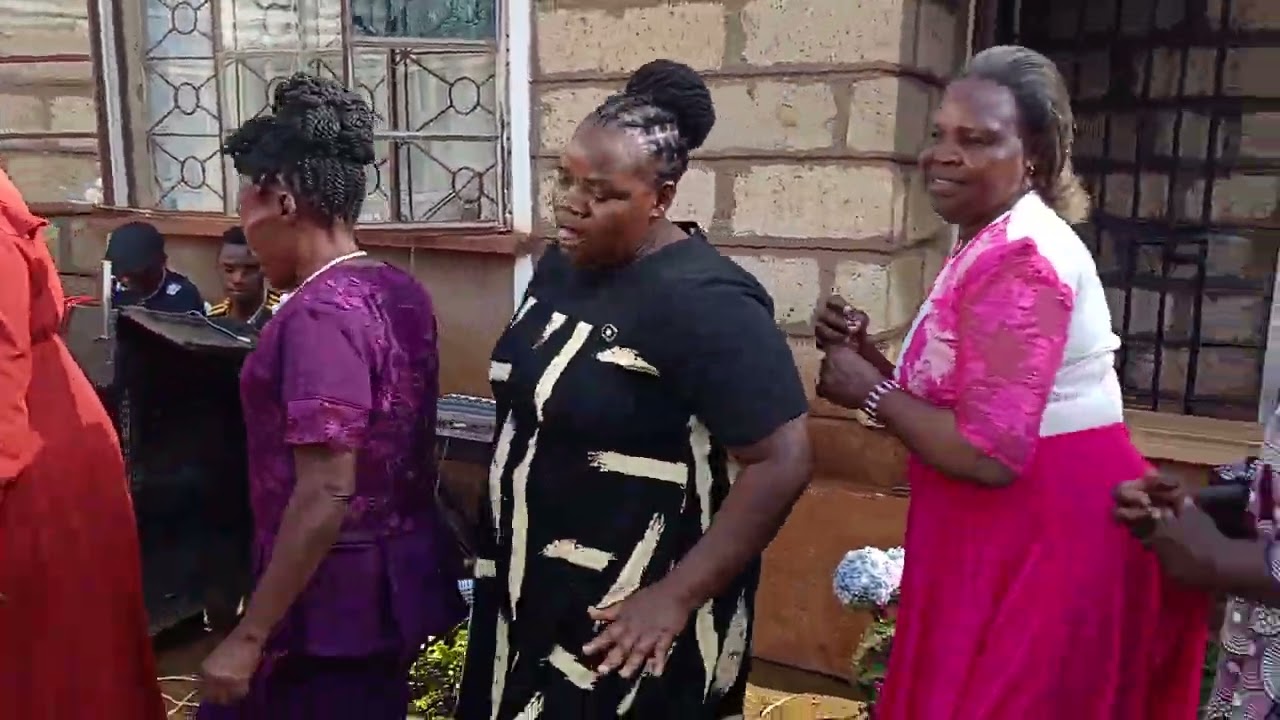 𝗗𝗲𝗿𝗿𝗶𝗰𝗸 𝗠𝗮𝗶𝗻𝗴𝗶'𝘀 𝗜𝘁𝗮𝗿𝗮 𝗔𝗺𝗲𝗿𝘂 𝗖𝘂𝗹𝘁𝘂𝗿𝗮𝗹 𝗖𝗲𝗿𝗲𝗺𝗼𝗻𝘆. 𝗧𝗵𝗲 𝗯𝗿𝗶𝗱𝗲'𝘀 𝗽𝗮𝗿𝗲𝗻𝘁𝘀 𝘃𝗶𝘀𝗶𝘁𝘀 𝘁𝗵𝗲 𝗴𝗿𝗼𝗼𝗺'𝘀 𝗵𝗼𝗺𝗲 { Four }