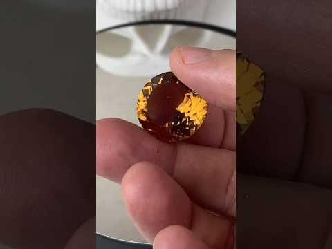 Камень меняющий свой