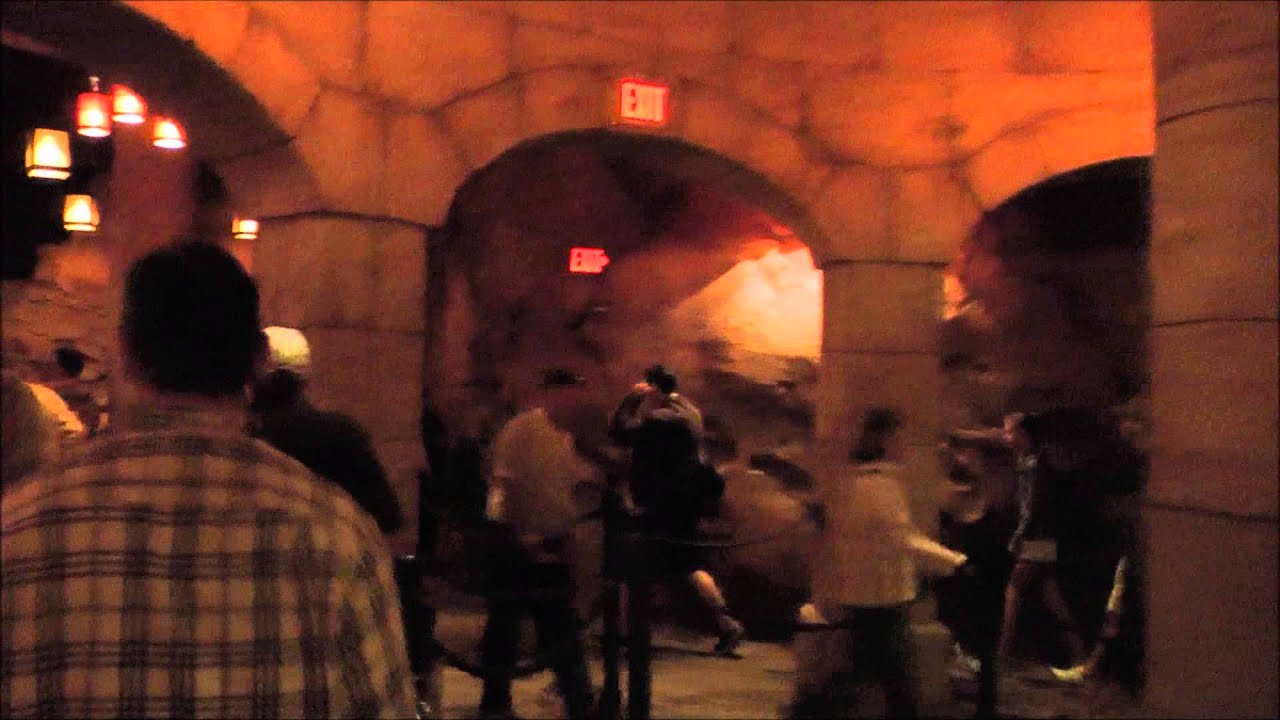 Under the Sea ~ Journey of the Little Mermaid- Full Queue, Magic Kingdom, Walt Disney World