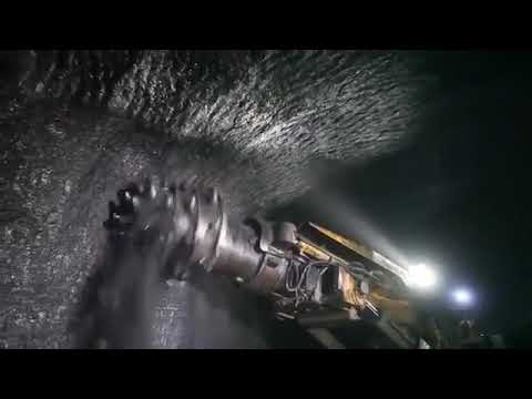 اضخم الات حفر الانفاق في العالم 