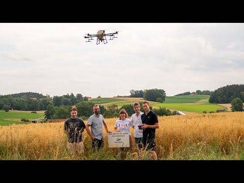 Innovative Aussaat auf den Barnhouse Feldern mit Agrar-Drohne - video from Barnhouse