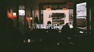 NIKI - Split ( Lirik)