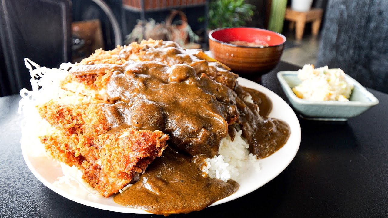１ポンド衝撃の巨大カツカレー。ガテン系職人達が集まるガッツリ男飯食堂に密着丨Japanese Street Food