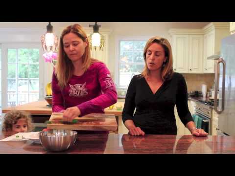 How to Make An Israeli Salad