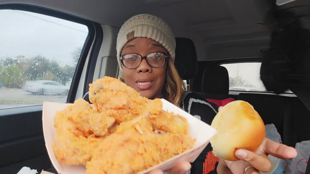 VLOGMAS | Christmas Shopping, Just me and Jordan hanging out no kids 