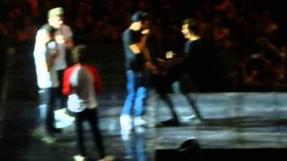 Harry Styles Jokingly getting angry during twitter Q's Auckland, NZ