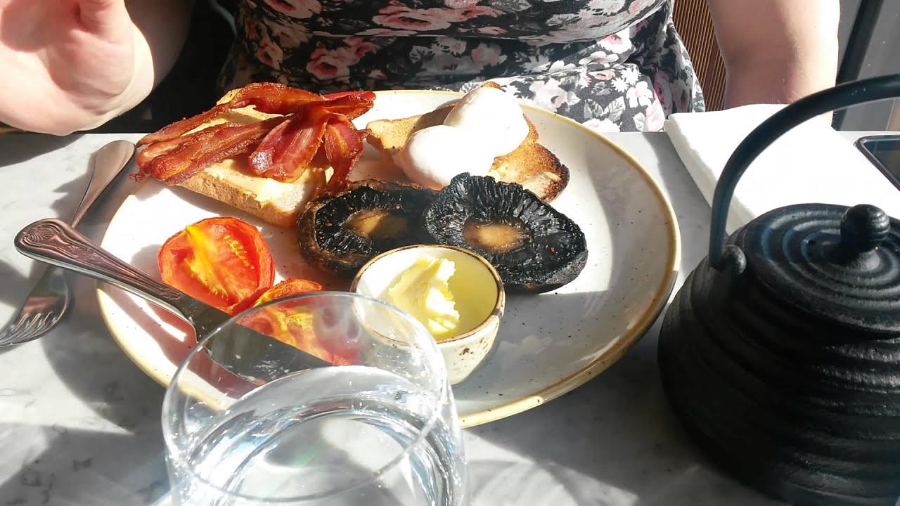 Breakfast at Duck and Waffle London