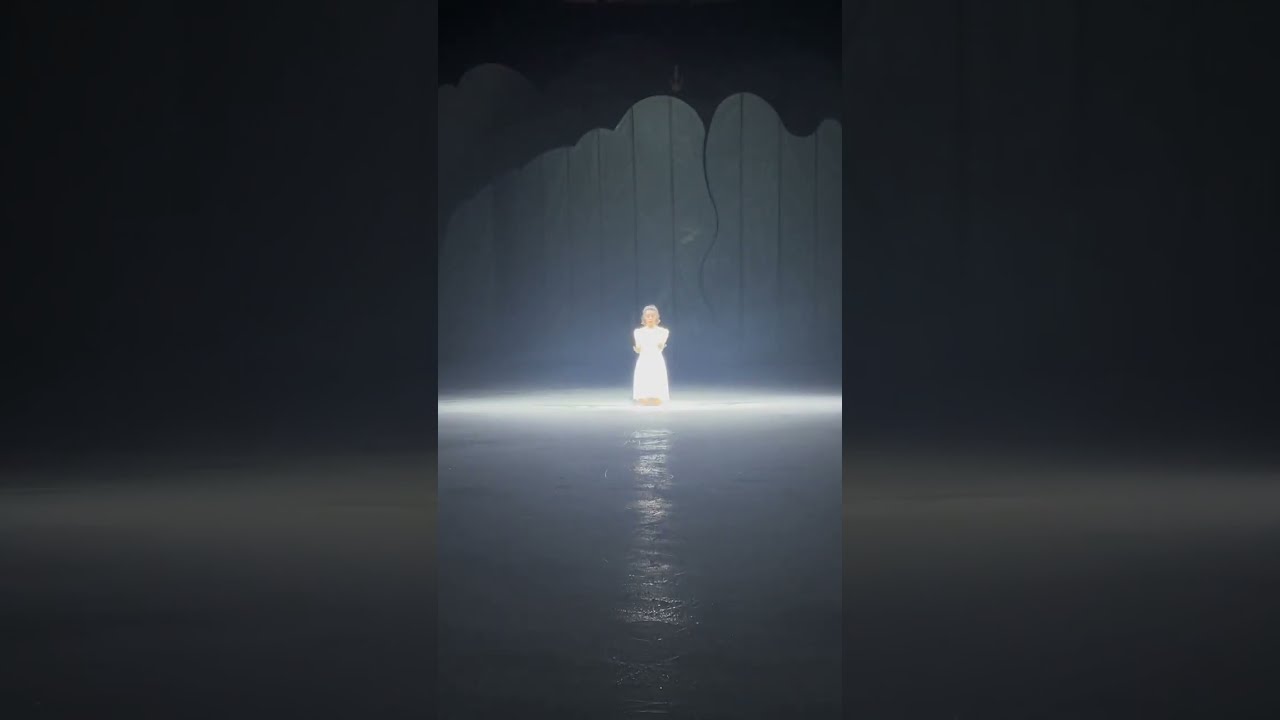 Lauren MacDonald Skating to 'Goddess'- Laufey