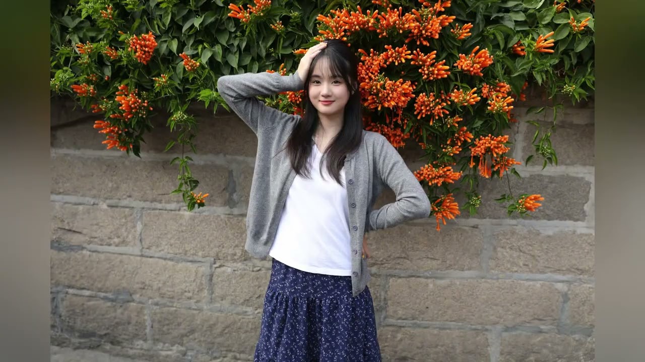 Take pictures of strangers on Xingfu Road