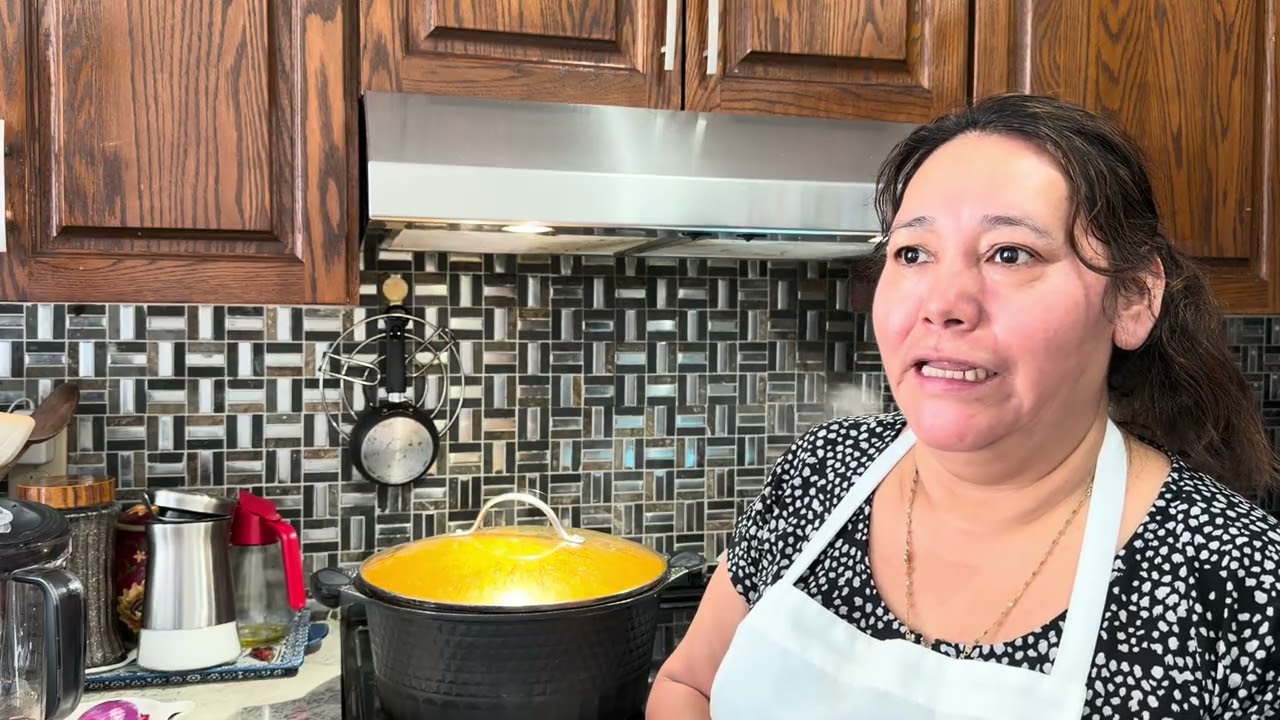 Cocinando  carnitas para tacos virias.