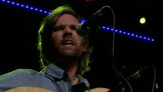 Willie Watson - Take This Hammer (Live on eTown) chords