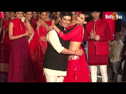 Manish Malhotra Gets Naughty With Sonam Kapoor