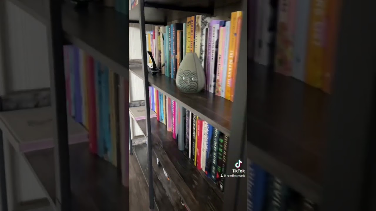 Calling all book and coffee lovers! 