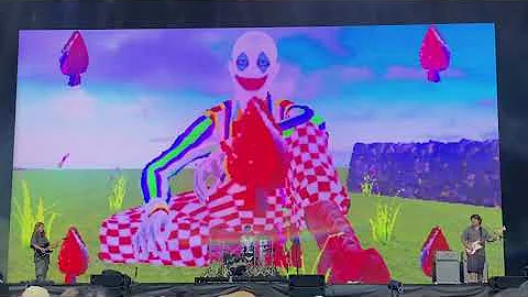 BENEE - Glitter (Live in Japan 2023)