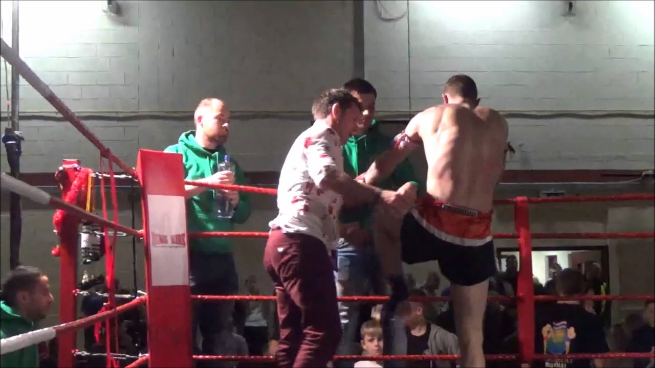 Aaron Browne vs Ladis Plachky