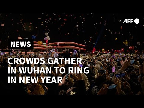 China: thousands gather in the centre of Wuhan for New Year's Eve | AFP