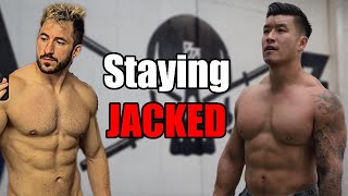 Staying JACKED While Traveling (Vlog)