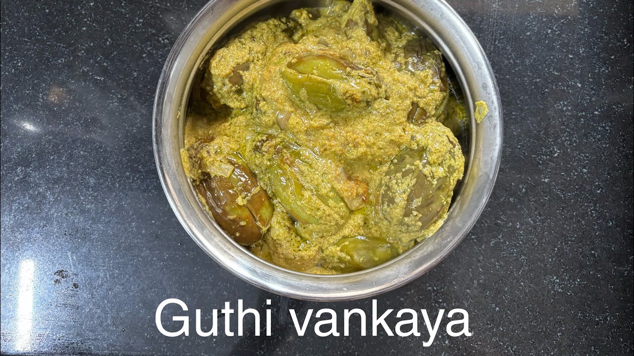 Pachi mirchi guthi vankaya curry | పచ్చి మిర్చి గుత్తి వంకాయ #lunch #brinjal #vankayarecipes 
