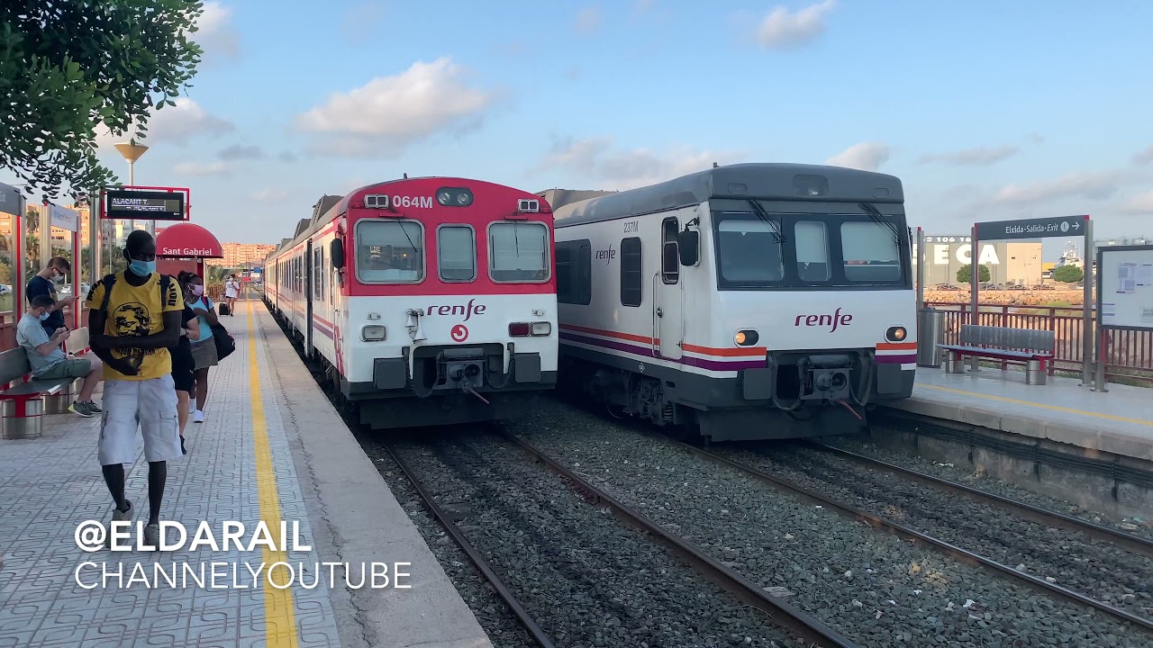 Cruce de Trenes S-592 en el apeadero de San Gabriel (Alicante).#EldaRail
