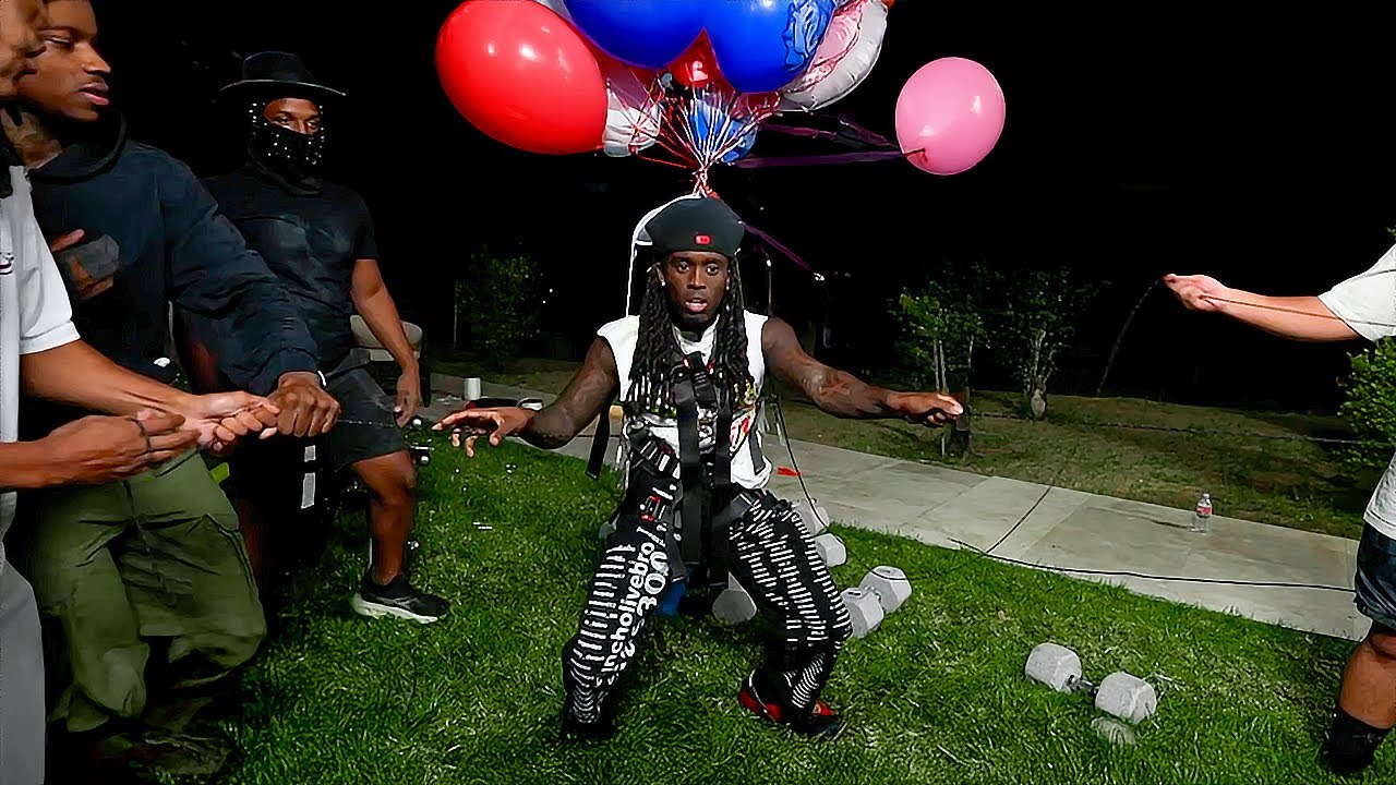 I Strapped Myself To 853 Balloons To Fly On Stream...