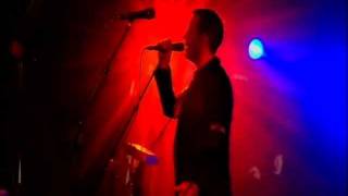 Massive Attack - Marooned (Live - Glastonbury 2008) (2nd Half Missing! - Read Description)