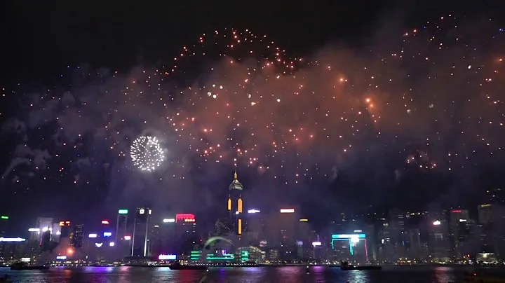 【全程回顾】香港维港国庆烟花汇演 - 天天要闻