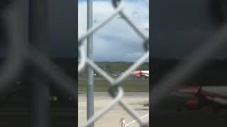 #fypシ゚viral #planespotting #easyjet #landing 