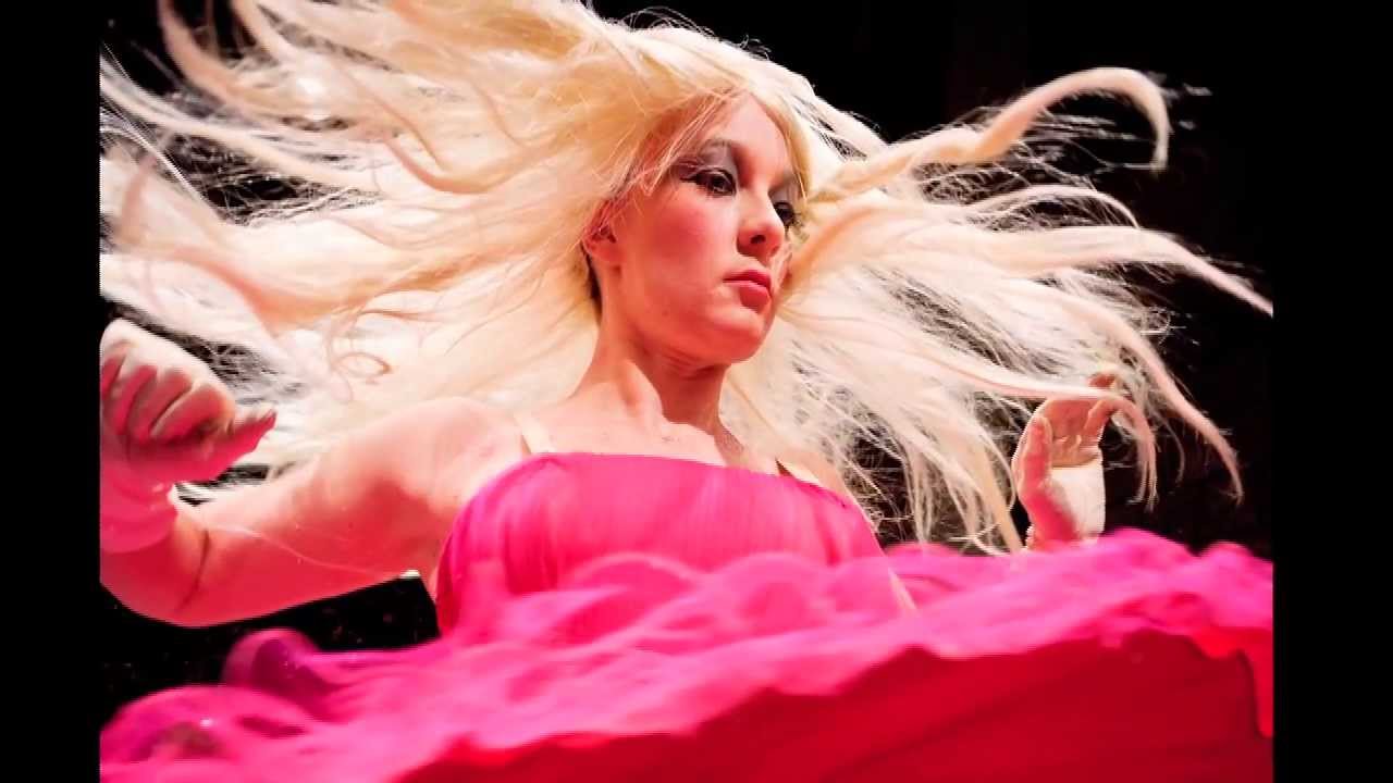 Ian Douglas: Instant Realness