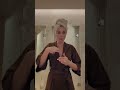 بتدهنو كامل الجسم من المي تبع الشمعة وشوفو اللمعة