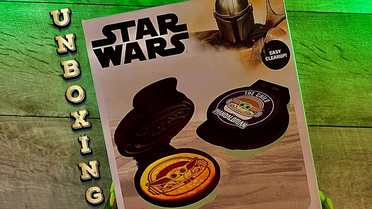 Uncanny Brands The Child Waffle Maker Baby Yoda from The Mandalorian,  Official Disney Product