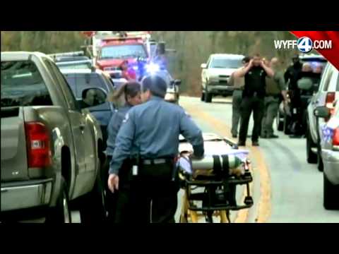 Deputies: 2 thrown from car, 1 killed in crash after chase - YouTube