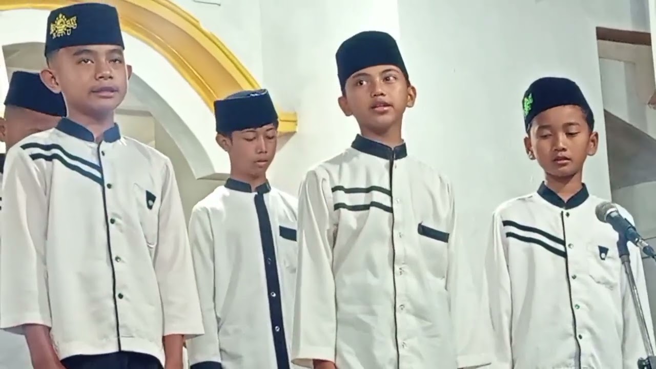 Hymne Madin dinyanyikan santri Madin HIDAYATUSSIBYAN 