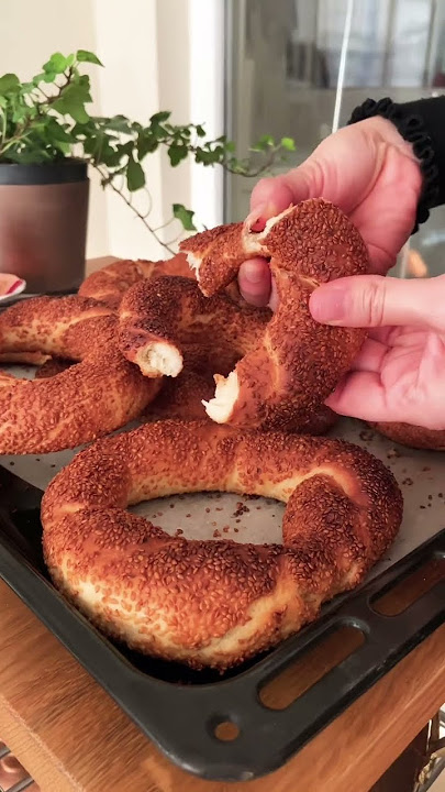 SIMIT: The Turkish Street Food You Must Try! #simit #shorts