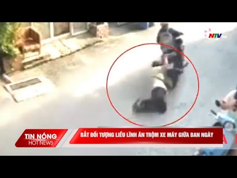 Video Bắt đối tượng liều lĩnh ăn trộm xe máy giữa ban ngày - youtube