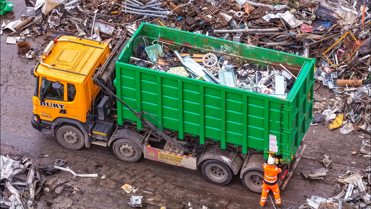 A Day at a Massive UK Scrapyard 🇬🇧