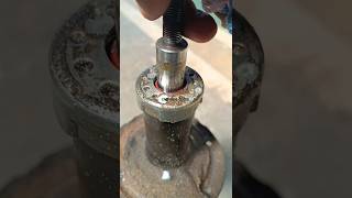 SHOCK ABSORBER LEAK BAD SHOCKUP #shockabsorber #suspensionrepair #car #reel #suspensionsound#shorts