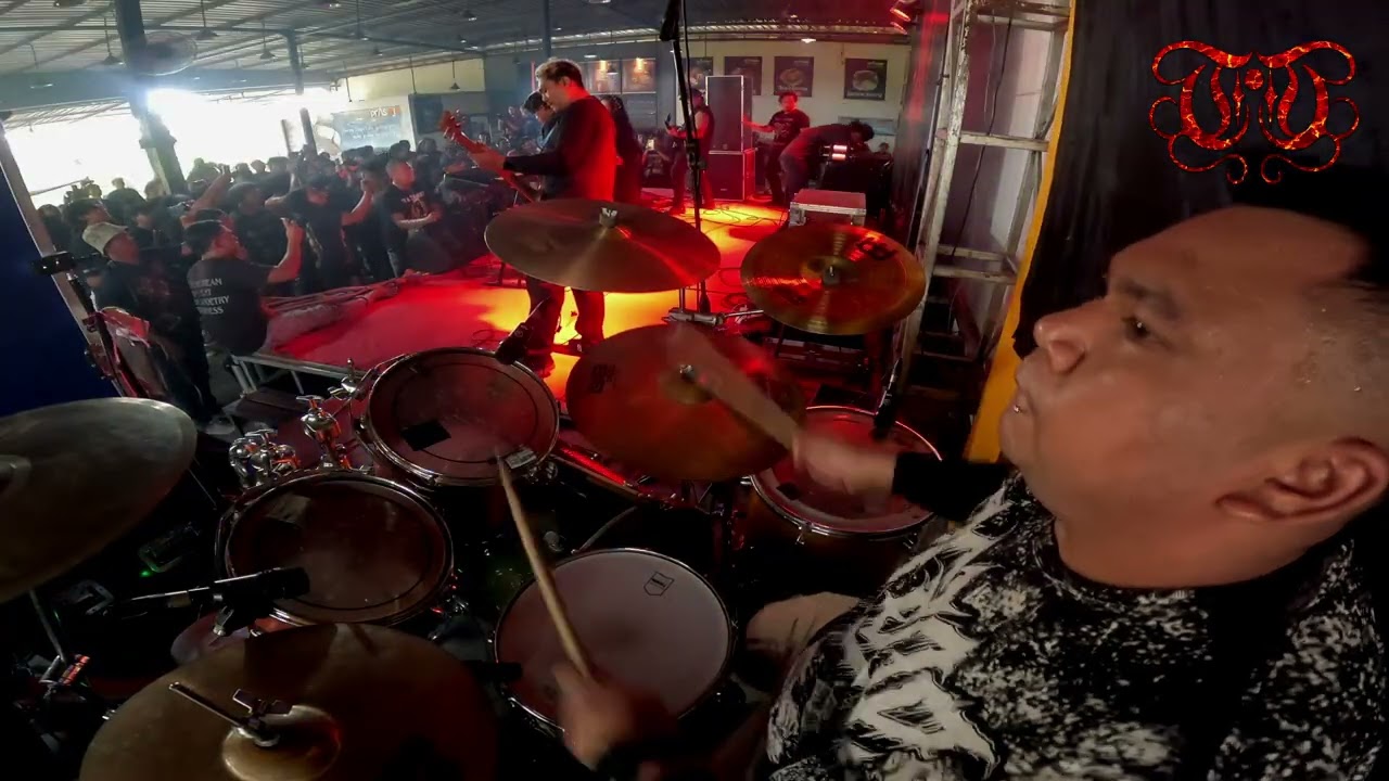 TOTAL TRAGEDY - SINAR BATAS SEPI (PIPINGGORE DRUMCAM LIVE AT BABAT  BLACK FEST)