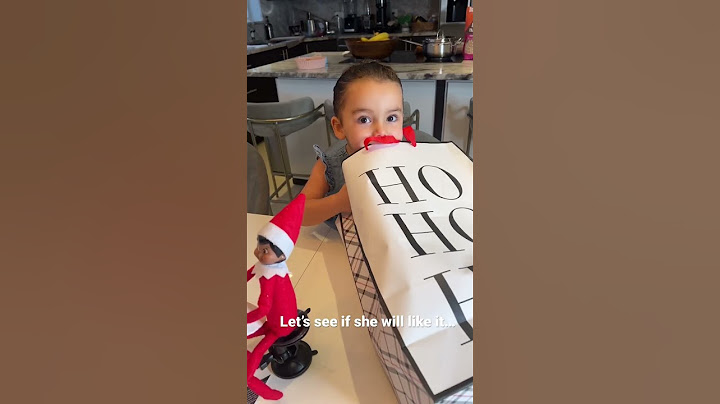 I made an Elf on the Shelf costume for my 3-year-old and her reaction was the cutest thing 🥰