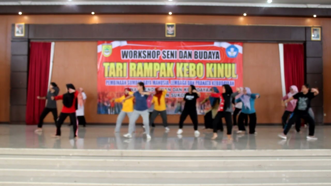 TARI RAMPAK KEBO KINUL KABUPATEN SUKOHARJO