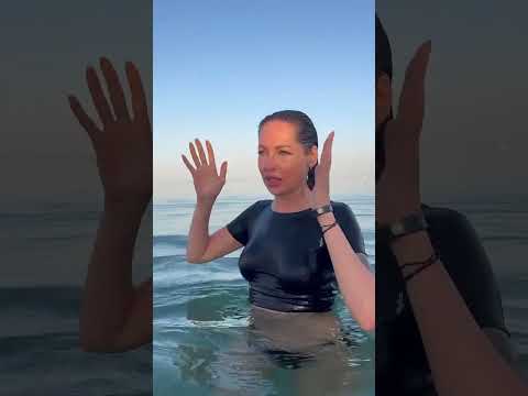 Наташа Краснова - что делать при нападении акулы?