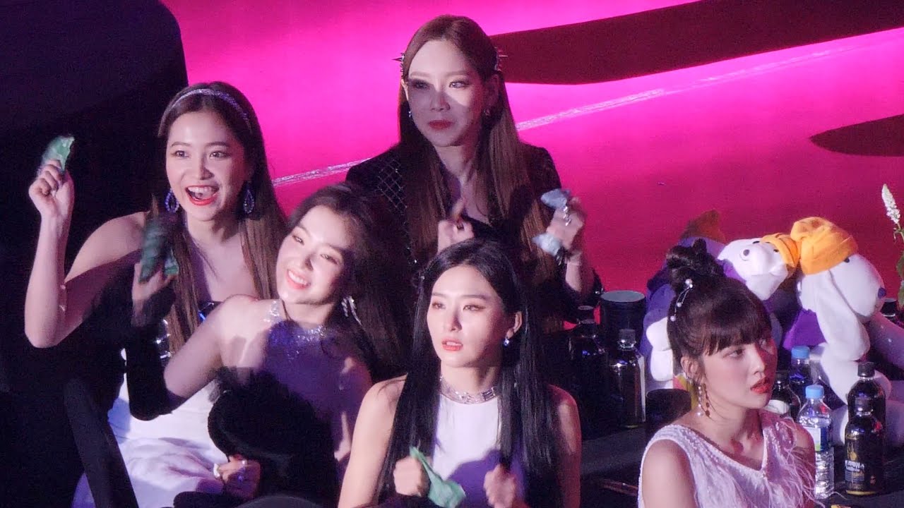 마마무 무대보고 신난 레드벨벳 아이린 태연 리액션 직캠 Red Velvet TAEYEON Reaction 200130