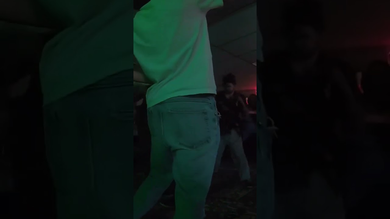 Torn VT - Live in South Burlington #diy #hardcore #punk #moshpit #karate #vermont adlı videoyu YouTube'da izle Torn VT - Live in South Burlington #diy #hardcore #punk #moshpit #karate #vermont adlı videoyu YouTube'da izle