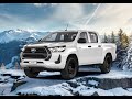 Пикап Toyota Hilux. Теперь и на бензине