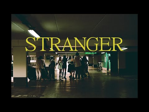 atom in waves - stranger (Clip Officiel)