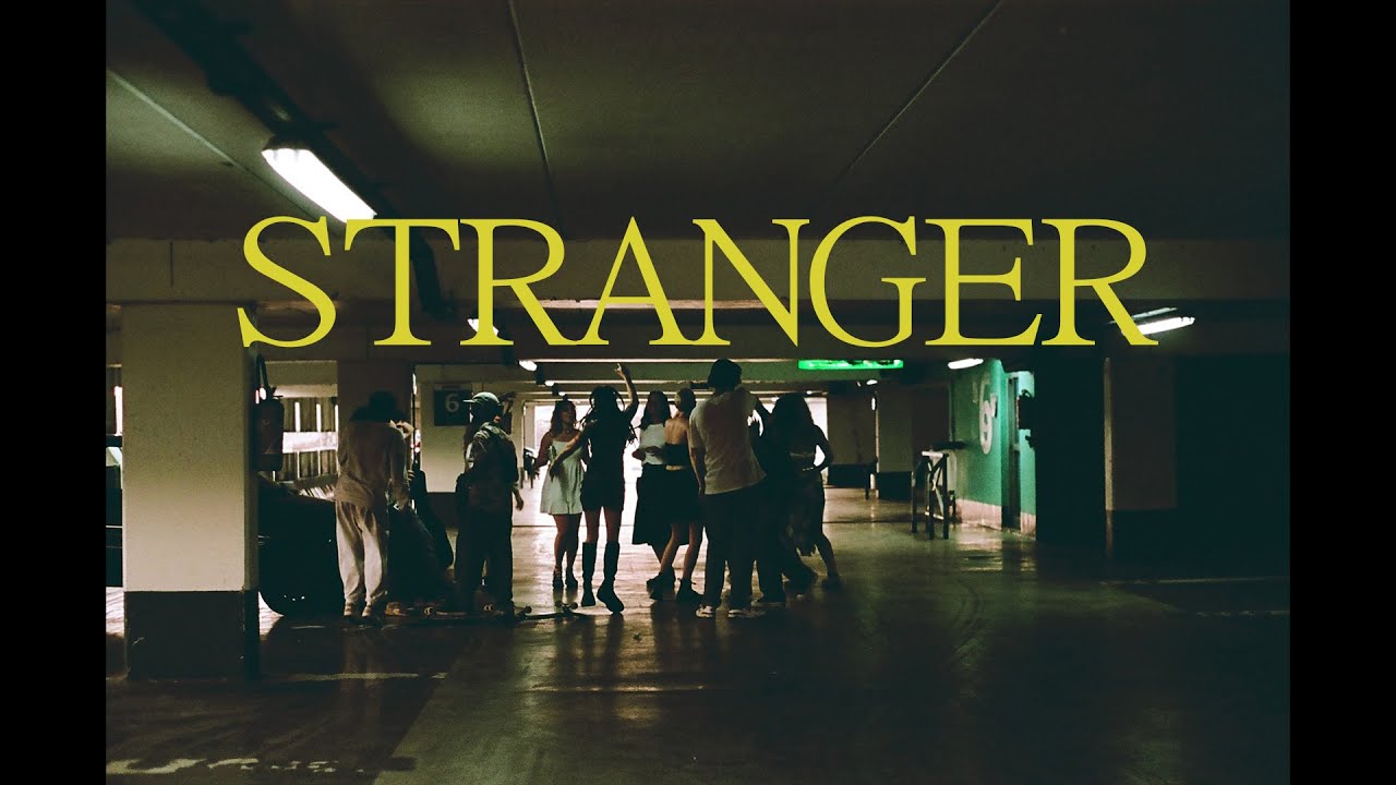 atom in waves - stranger (Clip Officiel)