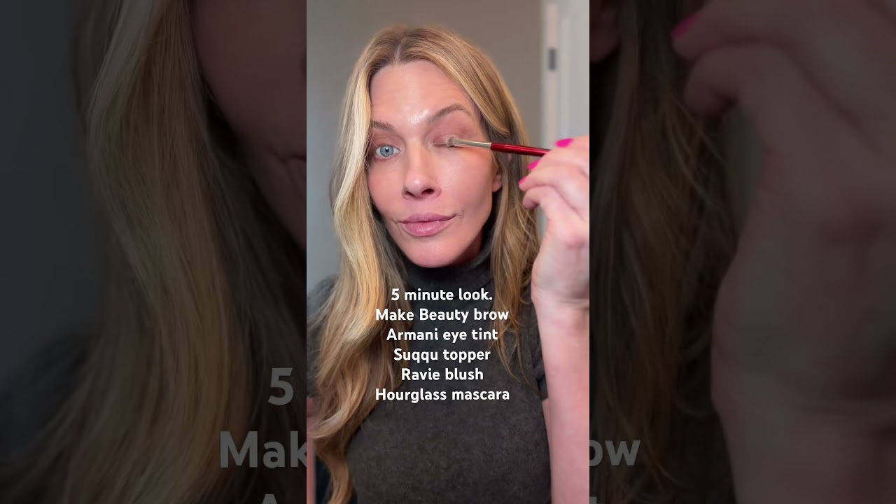 Simple go-to look. Understated but polished. 🤍 colors will be in comments 🙂