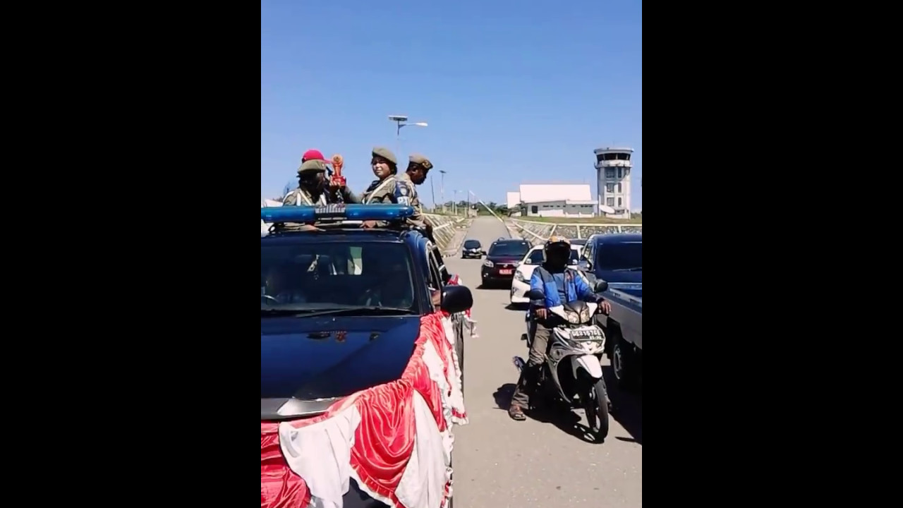 Part 1 : penjemputan piala juara 1 kategori syurga tersembunyi di Indonesia, Jum'at 13/01/2017 - YouTube