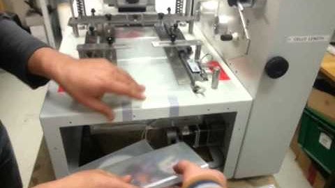 Format change from DVD Box to Jewel Case - JMV Speedwrapper CDC200 (video 2)