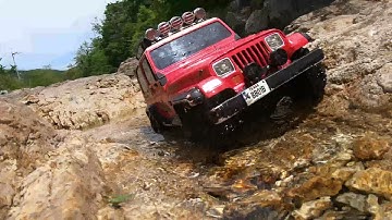Jeep Wrangler YJ MST CFX 4x4 OffRoad Driving